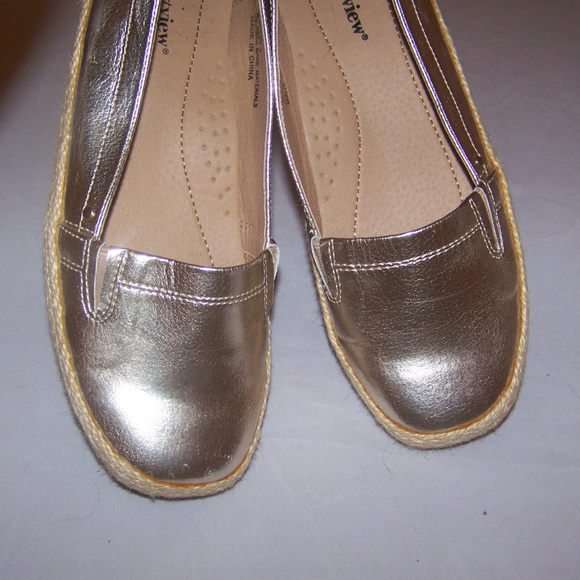 Comfortview Gold Flats (loafers) - Picture 2 of 8